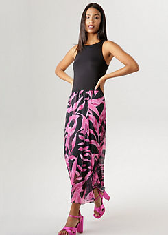 Aniston Leaf Print Sleeveless Maxi Dress