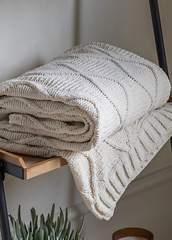 Chic Living Chenille Cable Throw