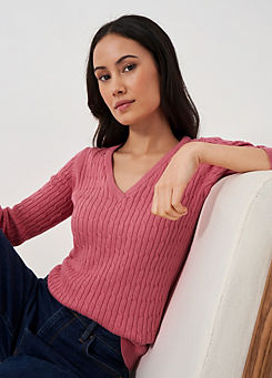 Crew Clothing Company Heritage Cable V-Neck Cable Jumper