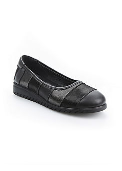 Lunar Leather Low Wedge Shoes