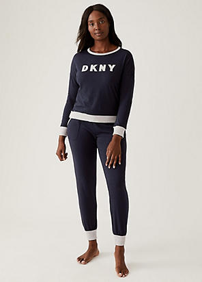 DKNY Signature Top & Jogger Set | Freemans