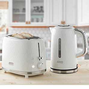 https://freemans.scene7.com/is/image/OttoUK/296w/daewoo-honeycomb-kettle-amp-2-slice-toaster-sda2600-sda2603-white~26K447FRSP.jpg