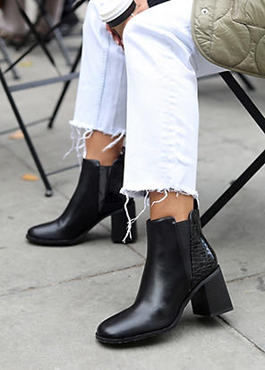 Linzi Torres Black Faux Leather Western Style Boots with