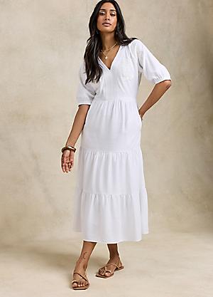 sachin and babi light blue dress 25 Outfits for Women Over 80 Years Old That Look Good Without Trying Too  Hard