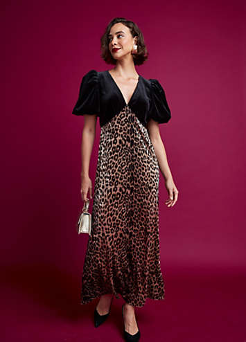 black animal print dress TA3 Corsety Off Shoulder Pencil Dress - Ombre Symmetric Leopard - S