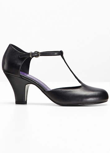 Black t bar 2024 shoes mid heel