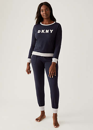 DKNY Signature Top & Jogger Set | Freemans