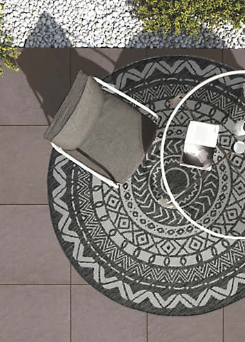 Indoor & Outdoor Circular Grey Rug | Freemans