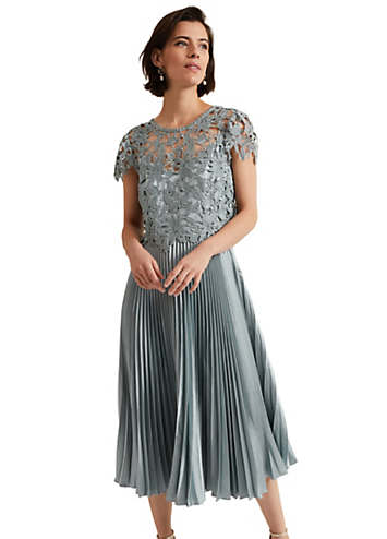 chinese dress ladies Self Portrait Green Guipure Midi Dress Sizes 4, 8 and 12  JDEX Styles