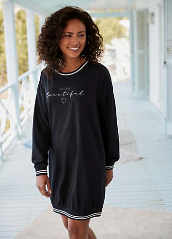 black long sleeve nightgown