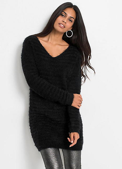 Black fuzzy outlet jumper