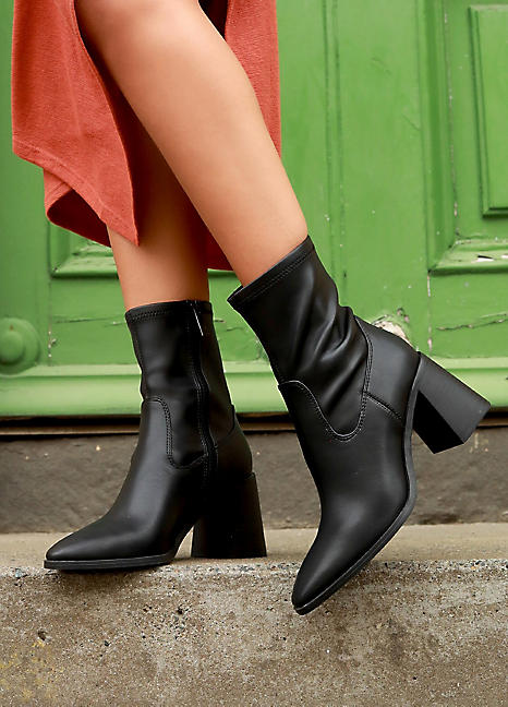 Linzi Torres Black Faux Leather Western Style Boots with Block