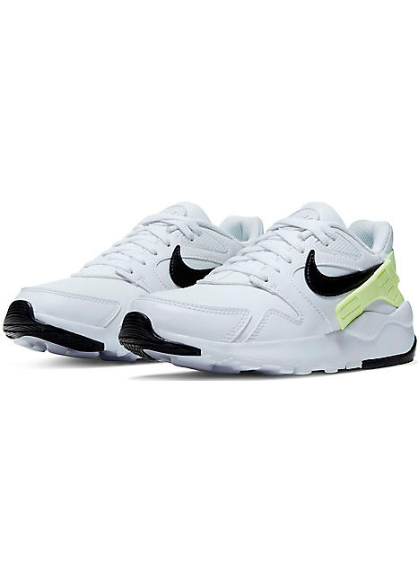 nike victory trainers
