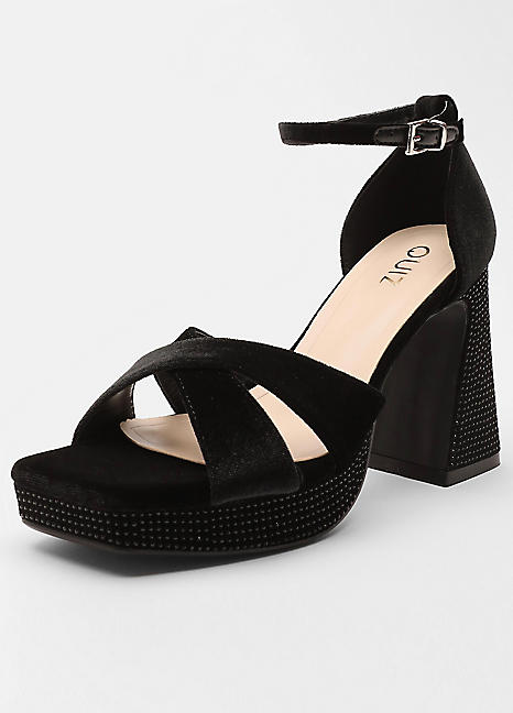 Quiz deals diamante sandals