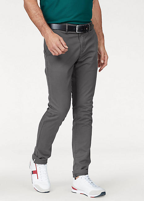 tommy chinos