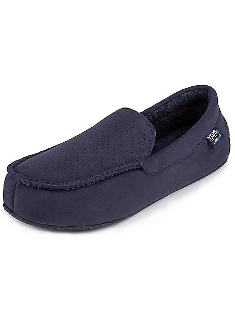 Isotoner moccasin hot sale slippers