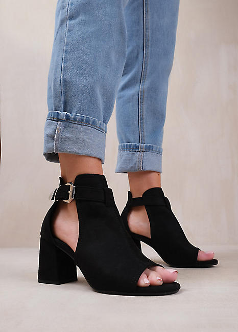 Where's That From Lisa Black Suede Open Toe Block Heels Freemans