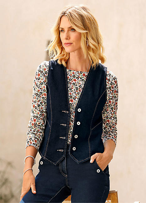 V clearance neck waistcoat