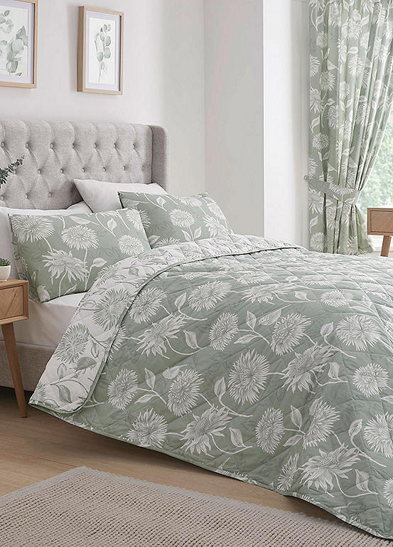 Dreams & Drapes Chrysanthemum Bedspread | Freemans