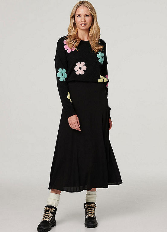 Izabel London Multi Black Floral Long Sleeve Knit Jumper | Freemans