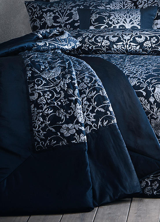 Oak Tree Midnight Blue Bedspread Pillowsham Set By Collection