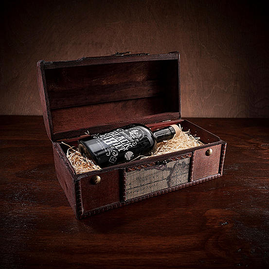 Pirate’s Grog Black Ei8ht Coffee Rum Gift Chest Freemans