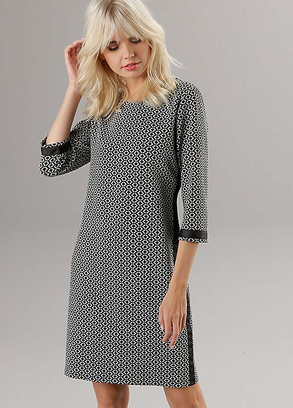 Round neck top printed shift dress