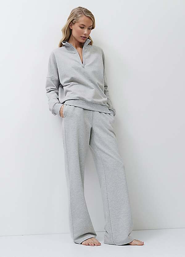 Aruelle Avy Lounge Set | Freemans