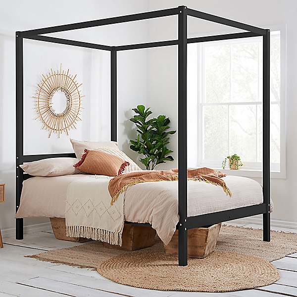 Poster bed deals set