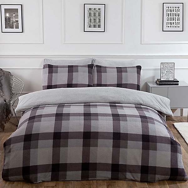 Brentford best sale fleece bedding