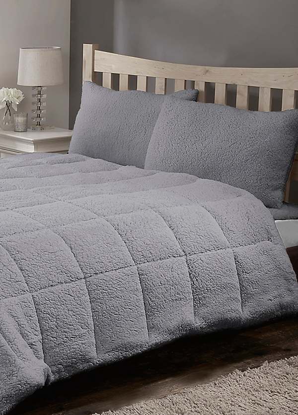 Freemans Home 13.5 Tog Teddy Bear Fleece Duvet