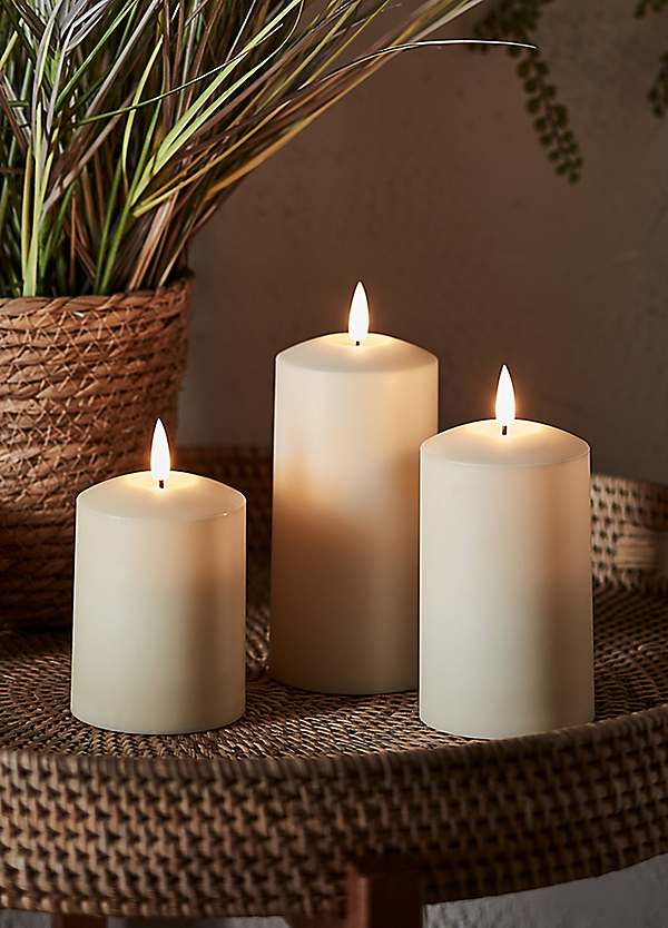 Set 3 Candele Solari LED Lights4fun TruGlow® - Altezze 20, 25, 30 Cm, Effetto Fiamma Tremolante, Impermeabili