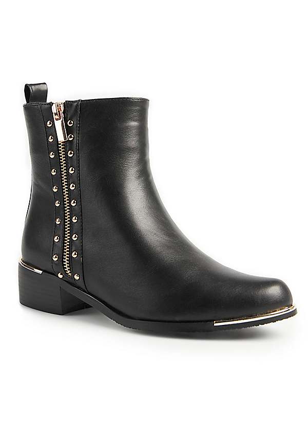 Studded ankle boots in black online