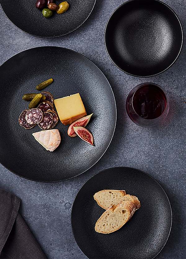 Maxwell Williams 12 Piece Caviar Black Dinner Set Freemans