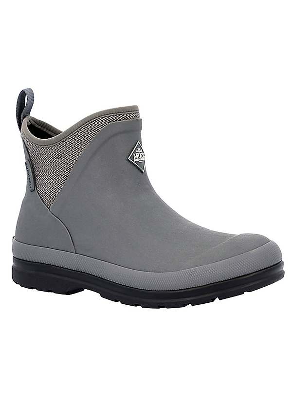 Ankle hotsell muck boots