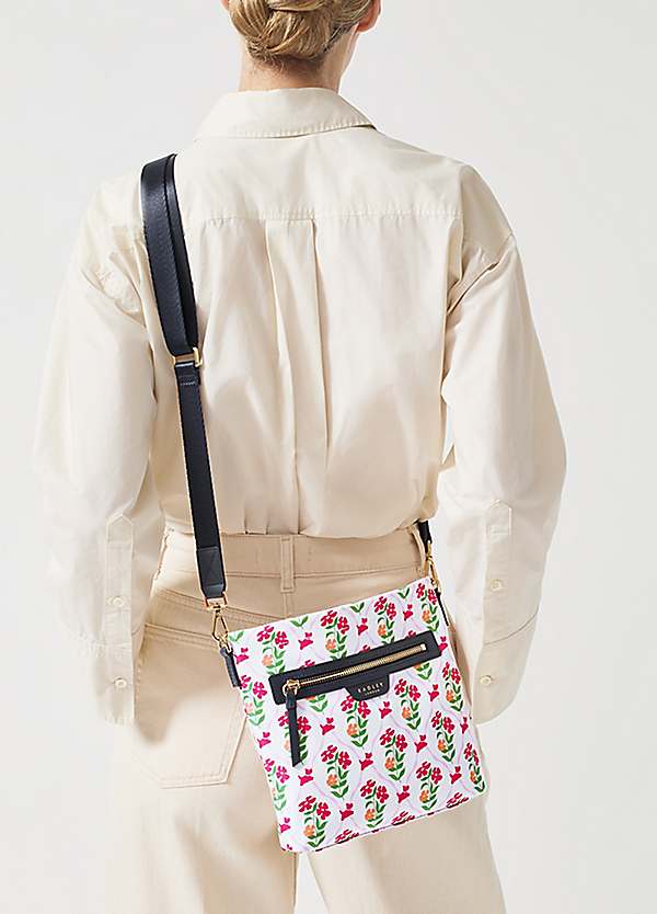Radley-London-Finsbury-Park---
