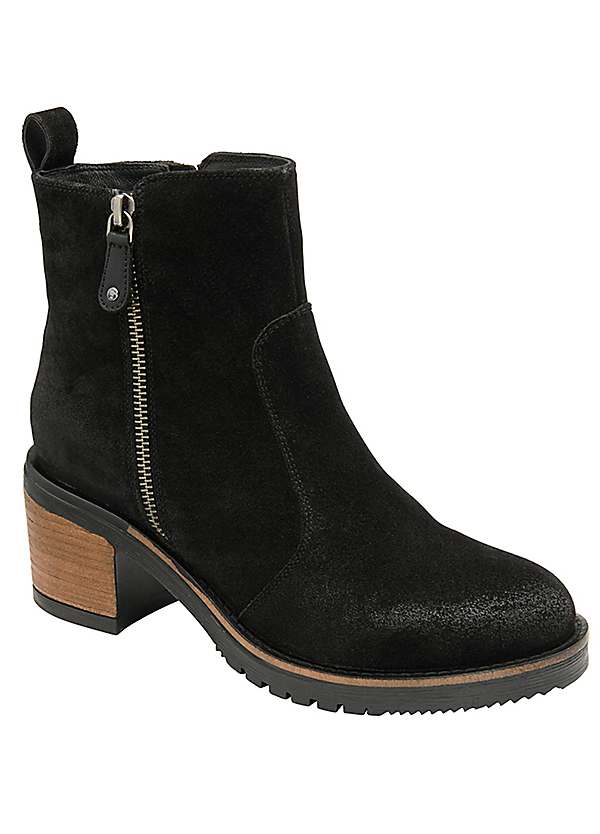 Ravel Ankle Pull On Boots Womens Ravel Black Leather Studded Pull