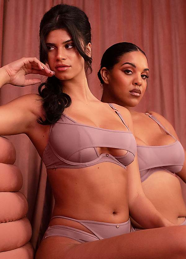 Scantilly by Curvy Kate Peep Show Deep Plunge Underwired Bra