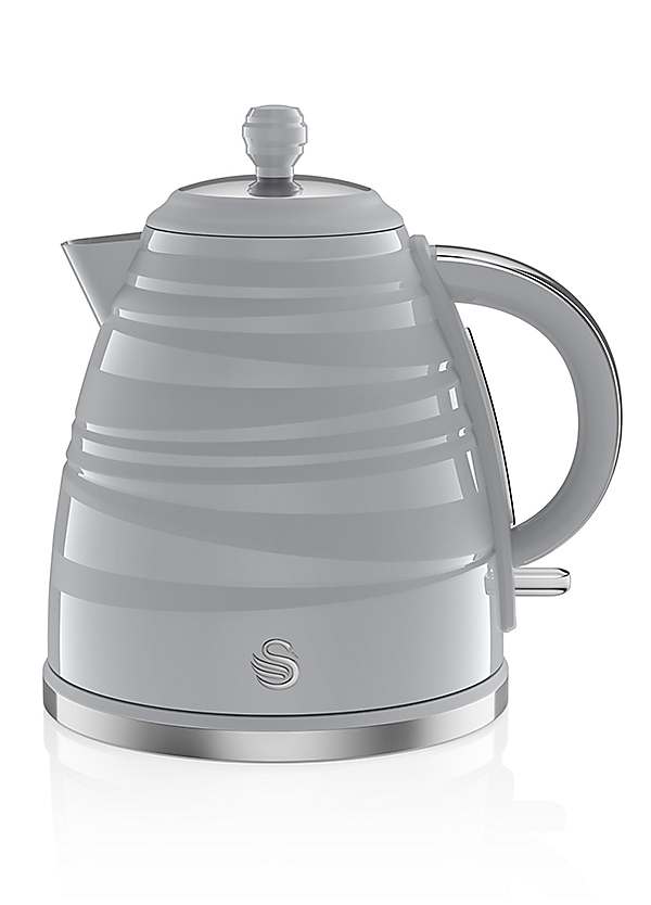 Swan kettle outlet and toaster set