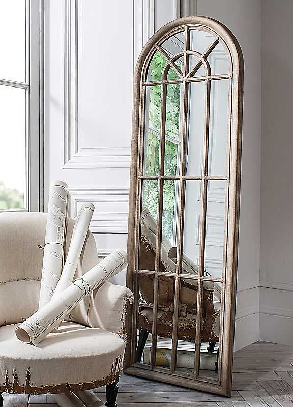 Chic Living Curtis Mirror Weathered Size 3