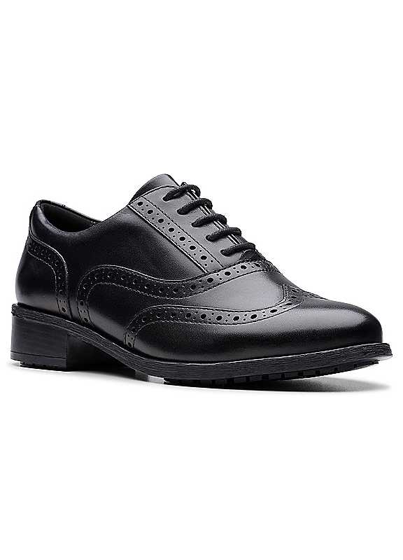 Clarks Wide Fitting Black Leather Havisham Oak Brogues