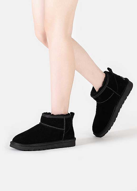 Everau Black Finch Ultra Mini Classic Boots