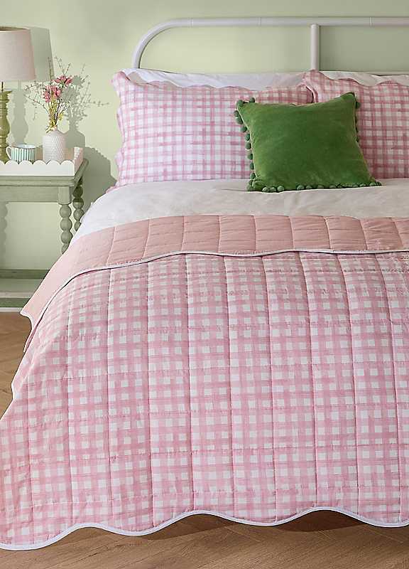 Scallop Quilted Bedspread 150 X 200Cm - Size: 200 X 150 X 1Cm - Wilko Pink Furn - Image 7