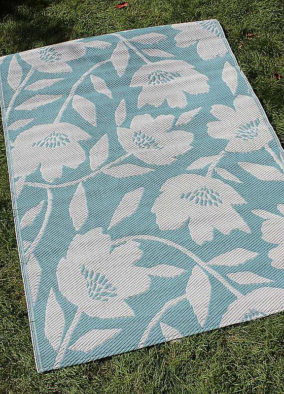 George Duck Egg Fusion Luna Outdoor Rug - Image 2