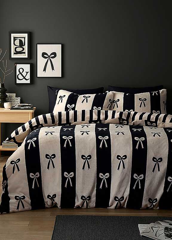 Fusion Snug Bows Monochrome Duvet Cover Set King – Stripe Maximalist Bedding – Soft Touch Polyester – Includes 1 Duvet Cover (220 x 230cm) & 2 Pillowcases – Monochrome Stripe Bedroom Set - Image 7