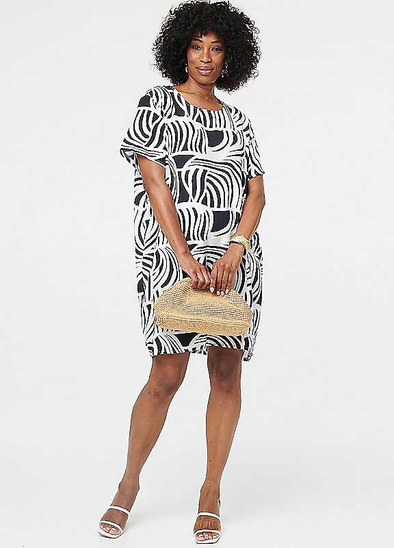 Izabel London Women's Black Abstract Shift Short Sleeve Short Dress In | Size: Small - Image 2