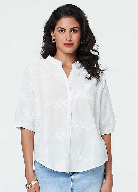Izabel London White Floral Embroidered 1/2 Sleeve Shirt - M/L - Image 3