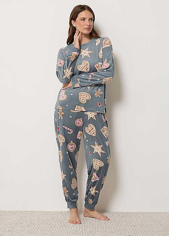 M&Co Women's Dark Grey Printed Fleece Cuffed Pyjama Set In | Size: 18/20 - Image 2