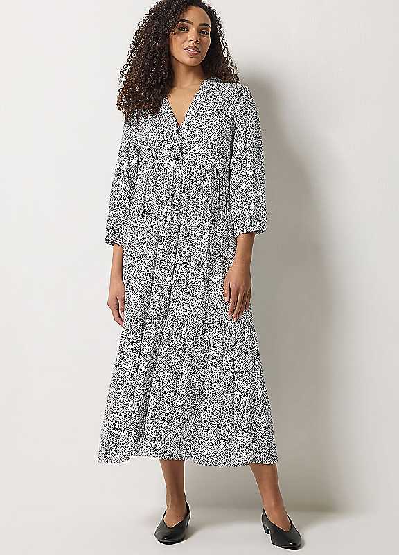 M&Co Women's White Floral Tiered Maxi Dress In Size 14 - Image 2