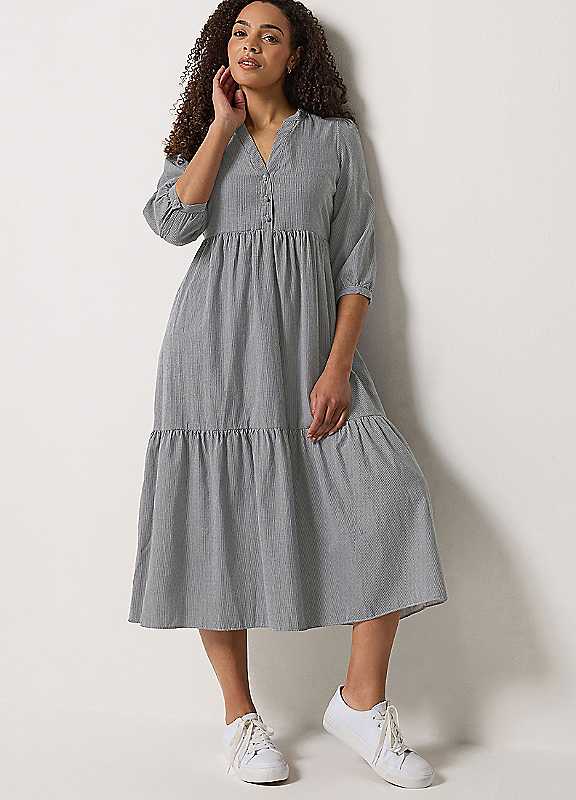 M&Co Women's Grey Stripe Tiered Midi Dress In Size 14 - Image 3
